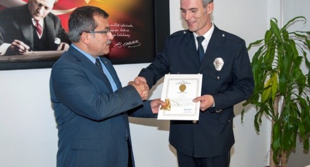 İzmir Polisi Ayın Polisini Seçti