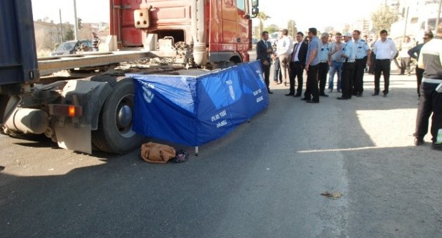 İzmir’de 23 Yaşındaki Kızın Feci Ölümü