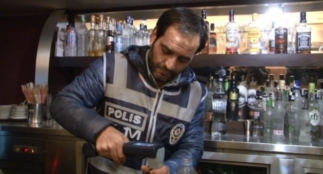 İzmir’de 264 Sahte Rakı Ele Geçildi