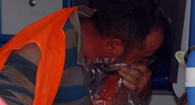 İzmir’de 30 Üzerinde İşçi Zehirlenme Şüphesiyle Hastaneye Kaldırıldı