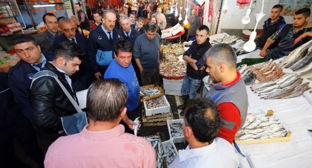 İzmir’de Ambalajsız Gıda Satışı Yapanlara Ceza Yağdı