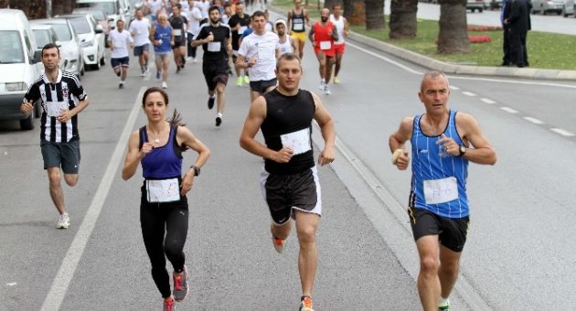 İzmir’de Anneler Gününe Özel ’zübeyde Hanım’ Koşusu