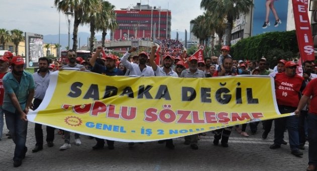 İzmir’de Belediye İşçileri İş Bıraktı