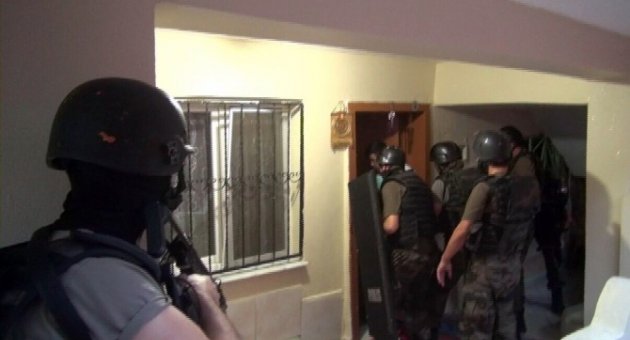 İzmir’de Belediye Otobüsünü Yakanlar Pkk’lı İddiası