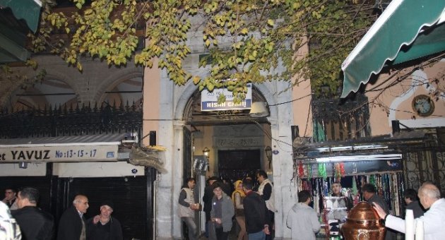 İzmir’de Camiler Doldu Taştı