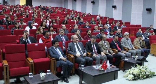 İzmir’de Çanakkale Savaşı Tüm Boyutlarıyla Ele Alındı