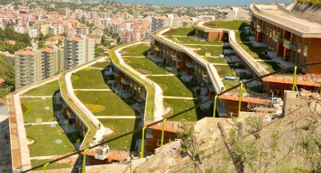 İzmir’de Doğayla İç İçe Bir Yaşam