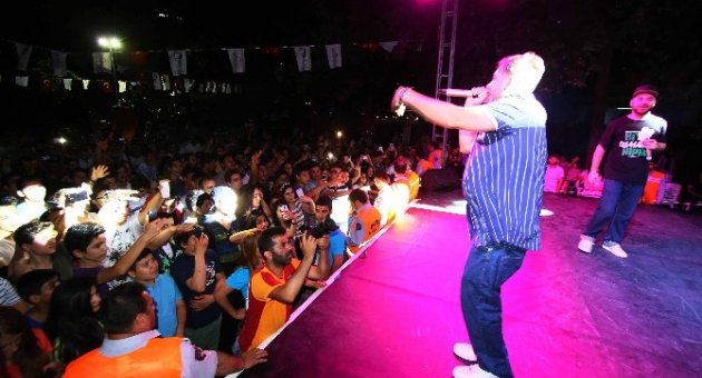 İzmir’de Gençlik Ve Spor Festivali Coşkusu