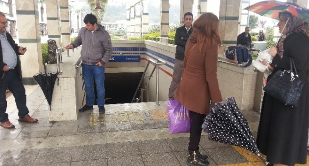 İzmir’de Hayat Felç Oldu