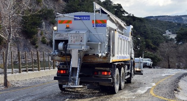 İzmir’de Kar Teyakkuzu