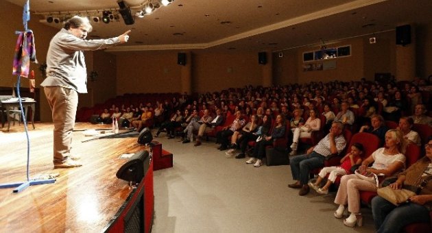İzmir’de Nazım Hikmet Unutulmadı