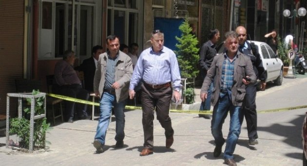 İzmir’de Polise Ateş Açıldı