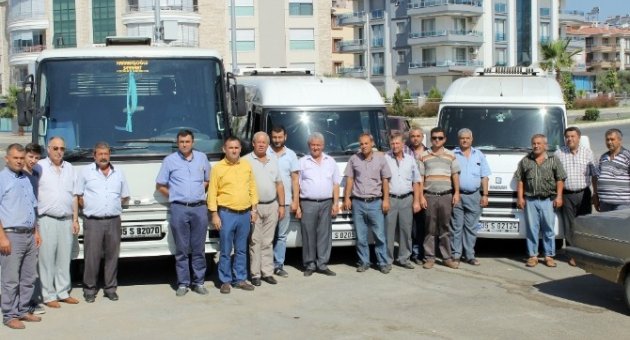 İzmir’de Servis Sürücülerinden ’s Plaka’ Tepkisi