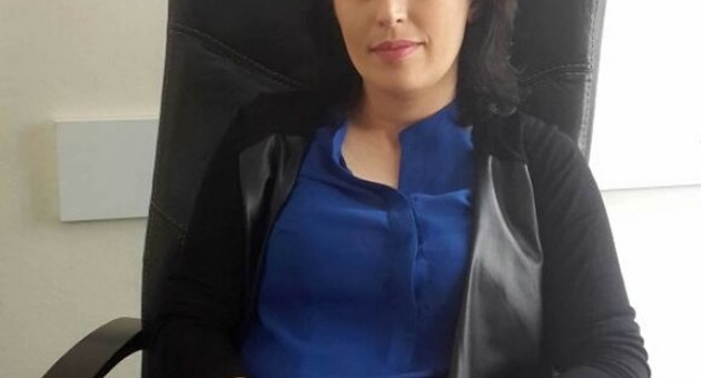 İzmir’de Sosyal Medya’ya Kadın Eli Değdi