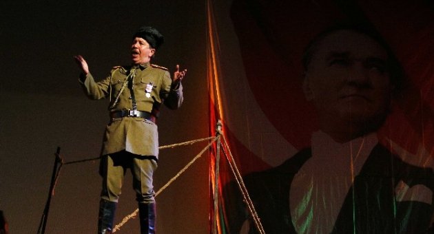 İzmir’de Şu Çılgın Türkler Seyirciyle Buluştu