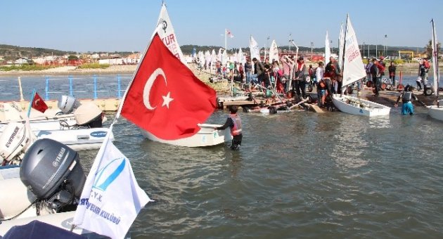 İzmir’de Yelken Şöleni