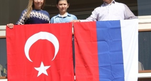 İzmir’deki Evlerde Şenlik Heyecanı