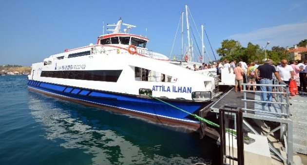 İzmir’den Foça’ya Vapur Seferleri Başladı