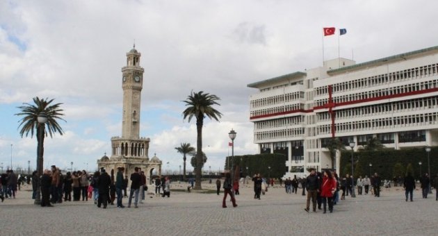 İzmirliler Başbakanlık Ofisini Değerlendirdi