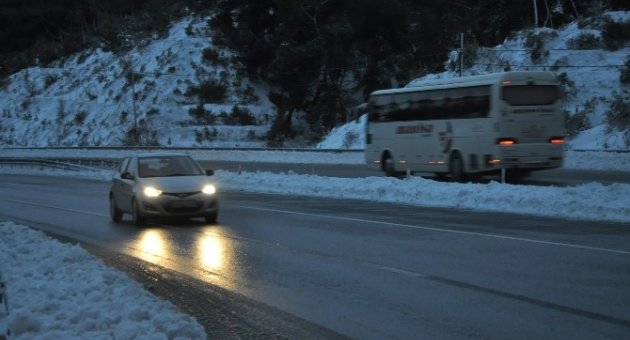İzmir-manisa Karayolu 7 Saat Sonra Açıldı