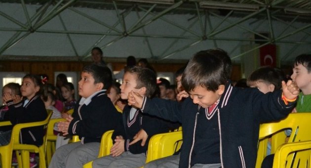 İznikli Minikler Karagöz İle Eğlendi