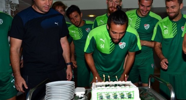 Jorquera’ya Sürpriz Doğum Günü