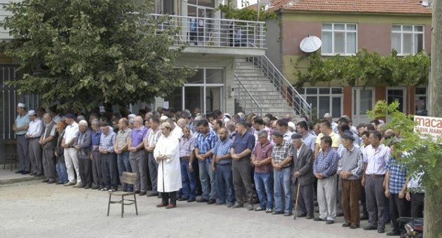 Kabe’deki Vinç Kazasında Ölen Tekirdağlı Ramazan Özmen İçin Memleketinde Gıyabi Cenaze Namazı Kılındı
