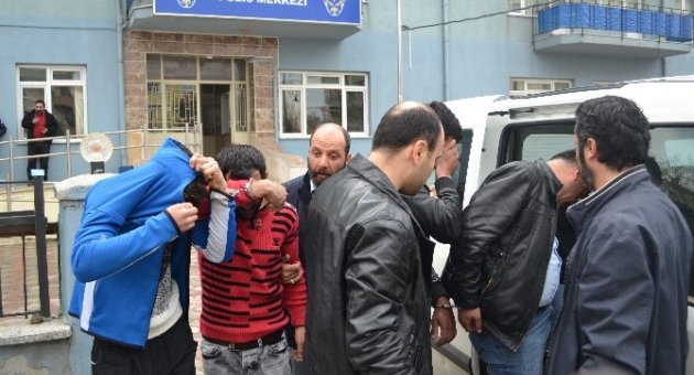 Kablo Fareleri Yakalandı