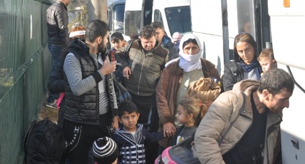 Kaçaklar Denize Açılamadan Yakalandı