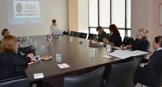 Kadın Girişimcilerden Kişisel Gelişim Semineri