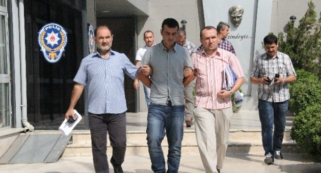 Kadın Öğretmeni Dolandıran 2 Kişi Tutuklandı