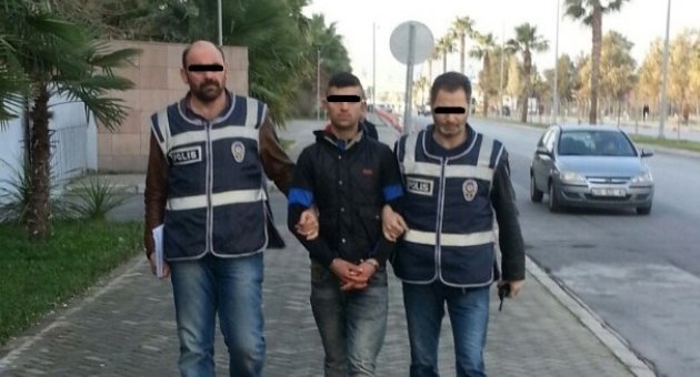Kadının Çantasını Zorla Almaya Çalışanları Polis Engelledi