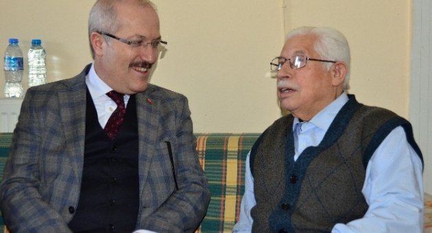 Kafaoğlu Yaşlıların Gönlünü Aldı