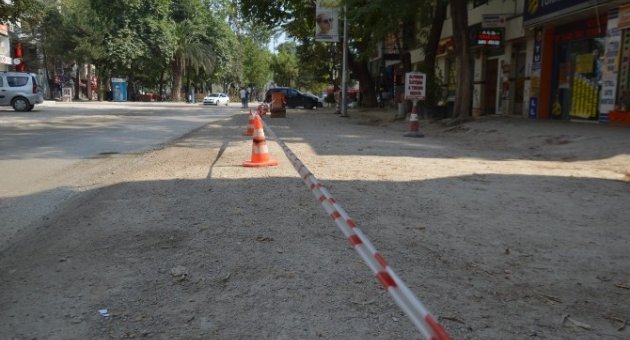 Kaldırım Çalışmaları Başladı