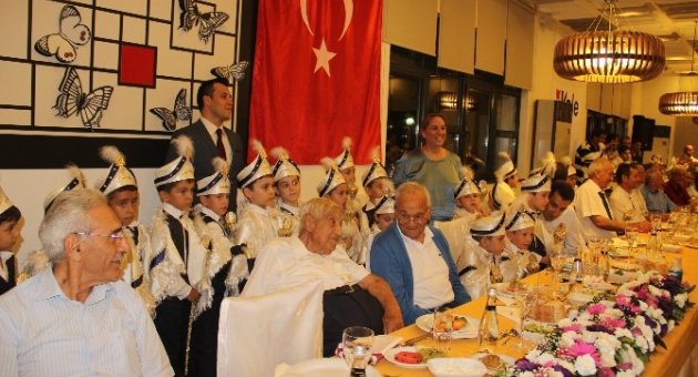 Kale Grubu Ailesi Kuruluş Yemeğinde Bir Araya Geldi