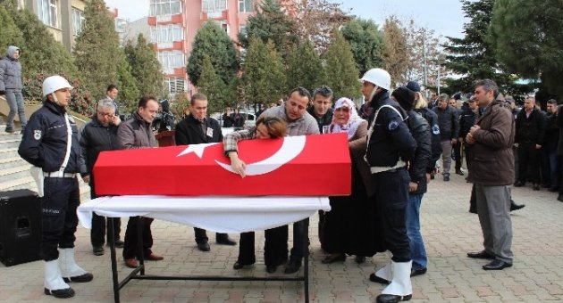 Kalp Krizi Sonucu Ölen Polis Memuru İçin Tören Düzenlendi