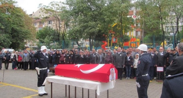 Kalp Krizinden Ölen Genç Polise Gözü Yaşlı Veda