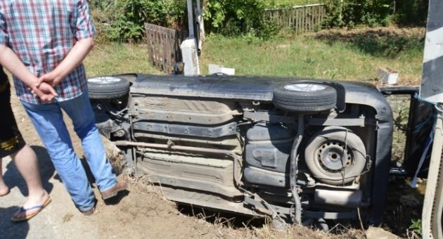 Kanala Devrilen Otomobilde Can Pazarı