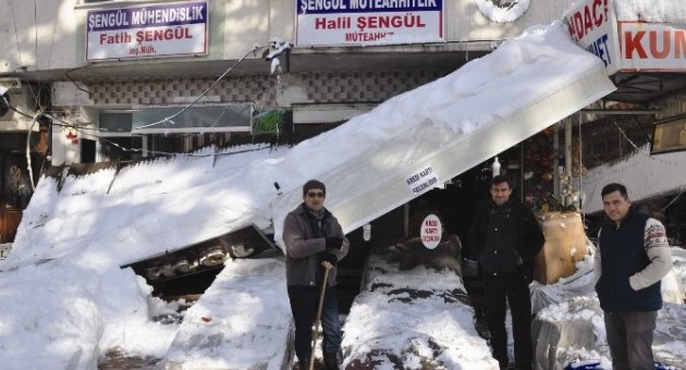 Kar Yağışı Esnafı Etkiledi