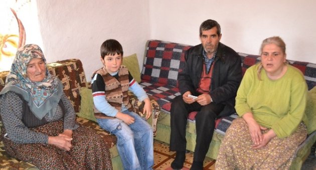 Karaca Ailesi Tek Göz Odada Yaşam Mücadelesi Veriyor