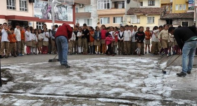 Karacabey Belediyesi’nden Eğitime Destek