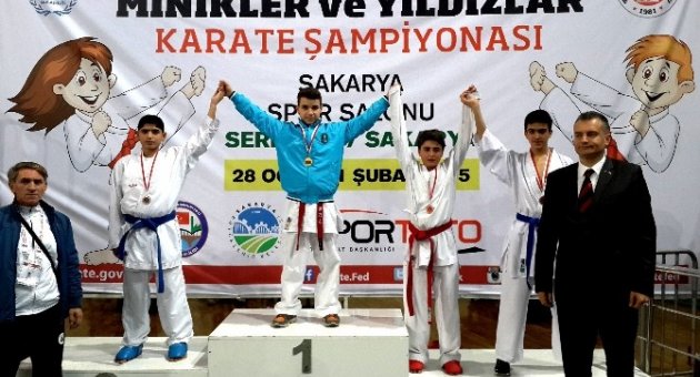 Karatenin Bursalı Yıldızları Gururlandırdı