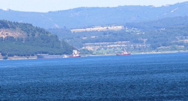 Karaya Oturan Gemiyi Kurtarma Çalışması Başladı