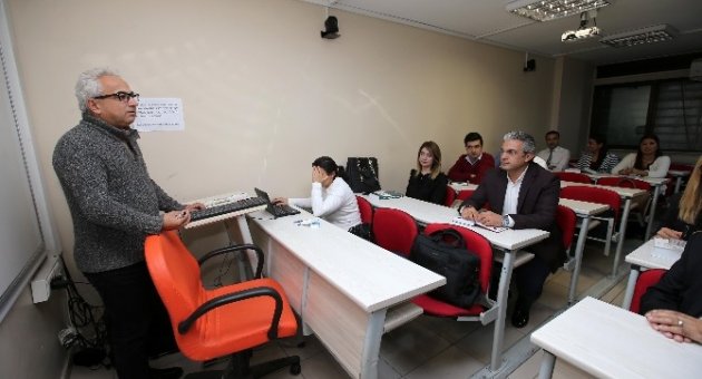 Karşıyaka Belediye Başkanının Tezi Kitap Oluyor
