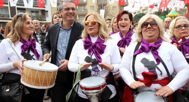 Karşıyaka Belediyesi Kadın Kooperatifi Kurdu