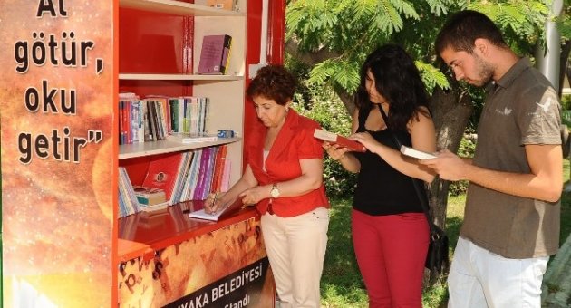 Karşıyaka Belediyesi’nden Kitap Dayanışması