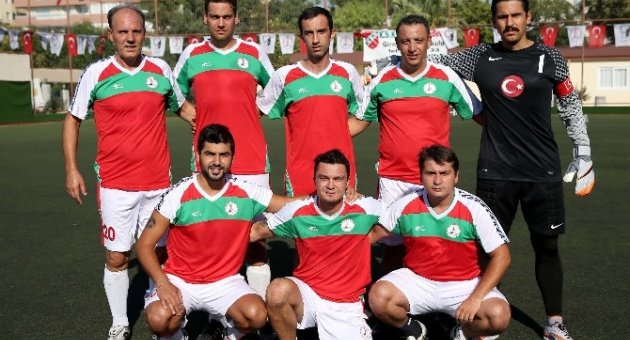 Karşıyaka Belediyesi’nin Personelleri Sahaya İndi