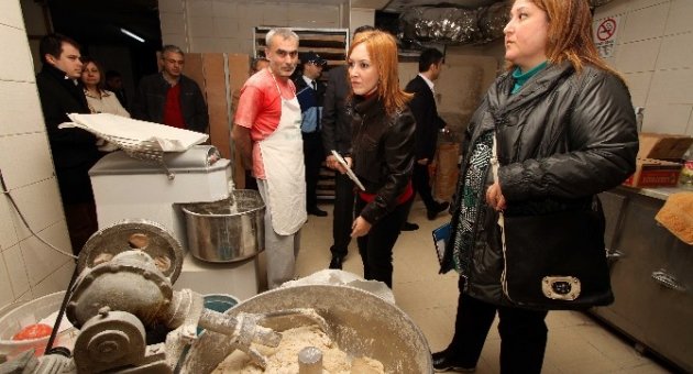 Karşıyaka’da Fırınlara Şafak Denetimi