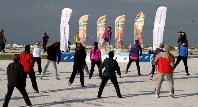 Karşıyaka’da Sabah Sporuna Yoğun İlgi