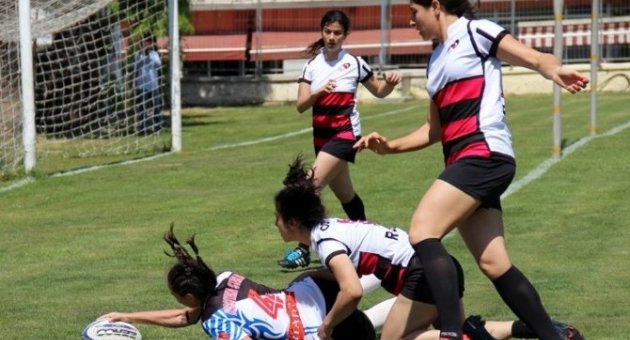 Karşıyaka’da Şehitler İçin Anlamlı Maç